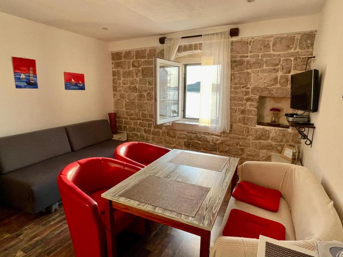 Apartments Trapula Sibenik Bagian luar foto