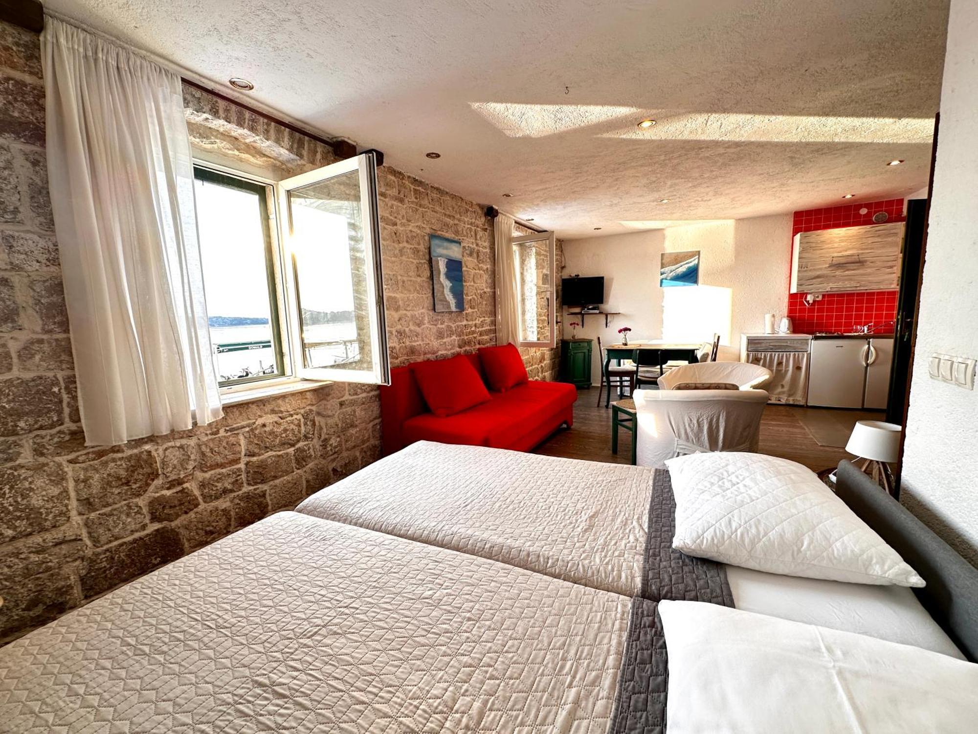 Apartments Trapula Sibenik Bagian luar foto
